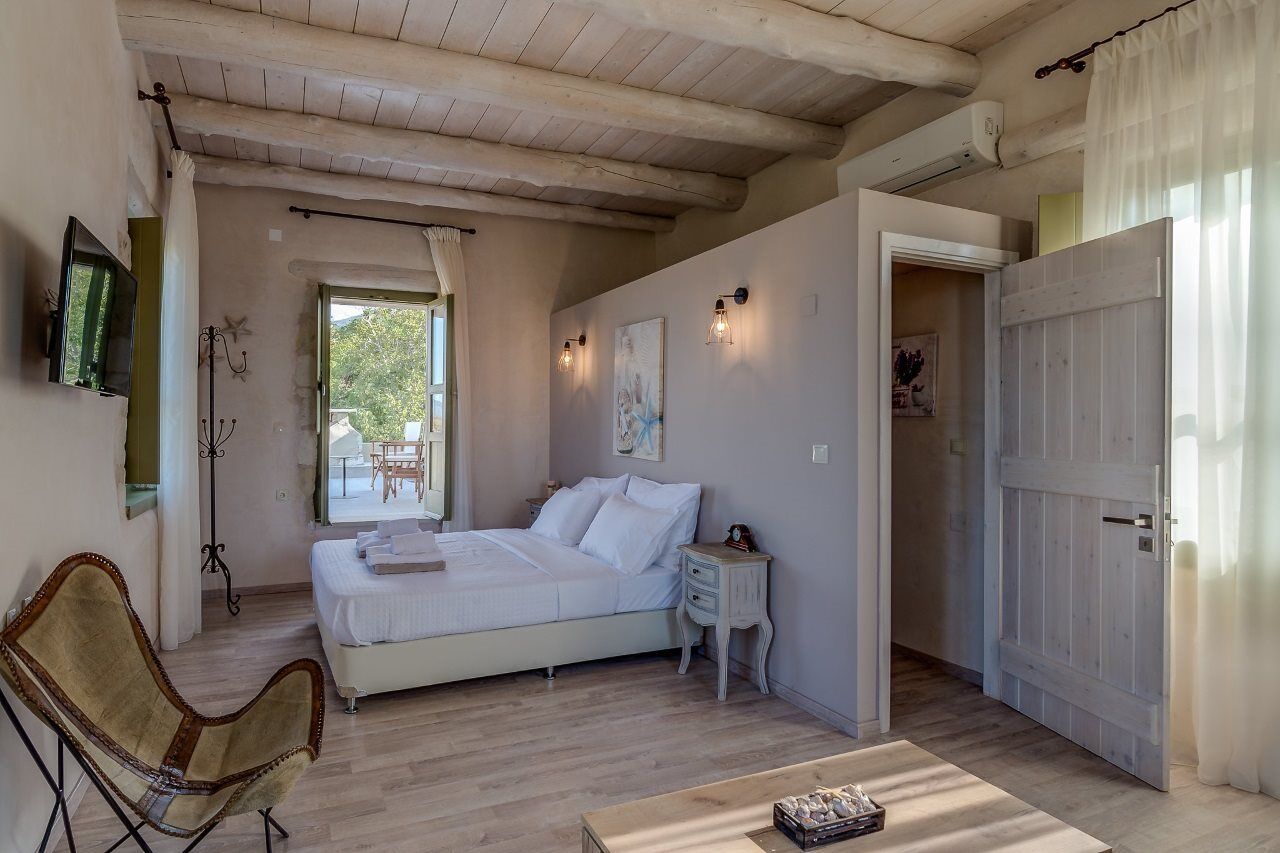 Traditional Stonebuilt Villa Leonanto, Only 5 Km From A Sandy Beach Kastellos Exterior photo